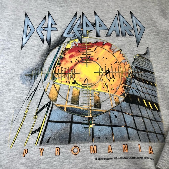 NWT Vinyl Icons Def Leppard Pyromania Gray Crewneck Sweatshirt Size Small - Picture 7 of 9